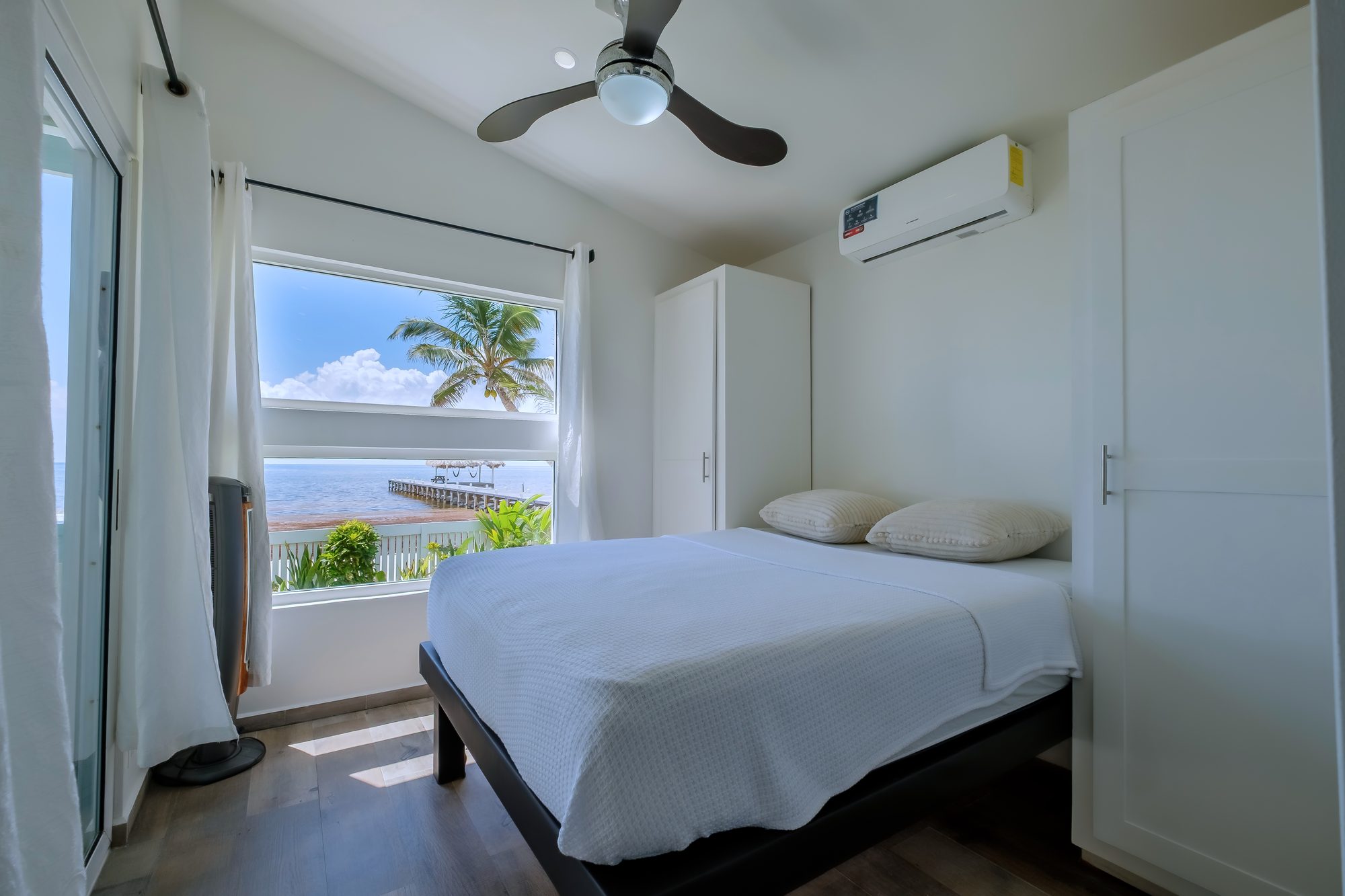 Main Bedroom Roadside